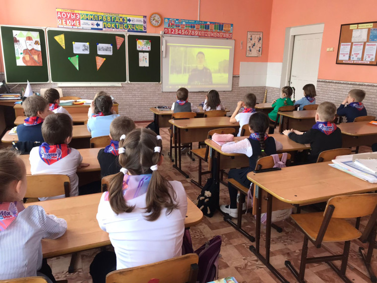 В рамках открытия Года семьи в нашей школе прошел ряд мероприятий..